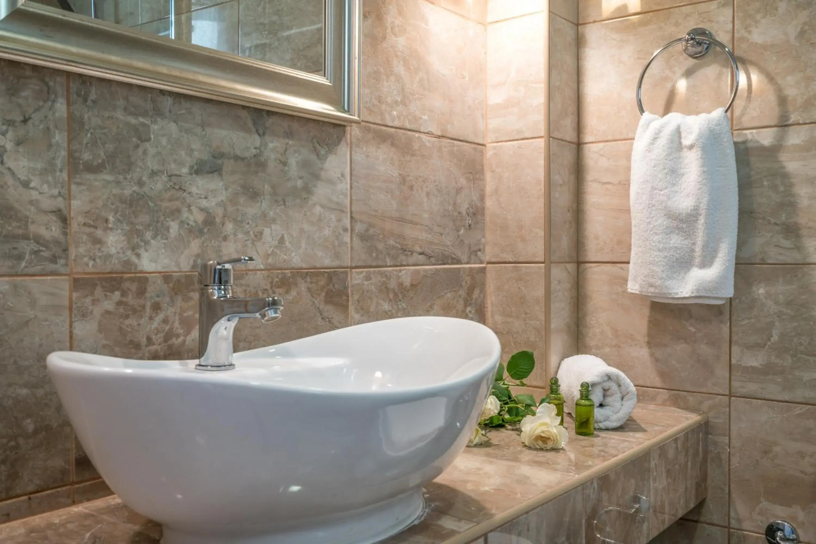 Aeolos Boutique Resort and Suites