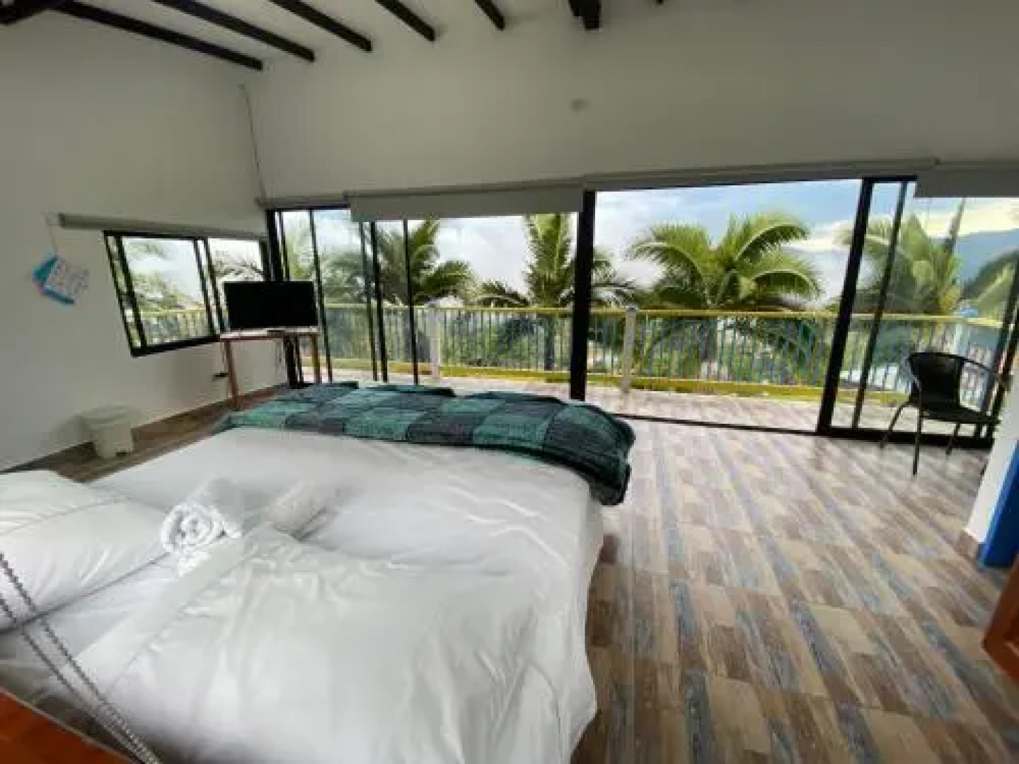 Cabañas y Flores Finca Hotel