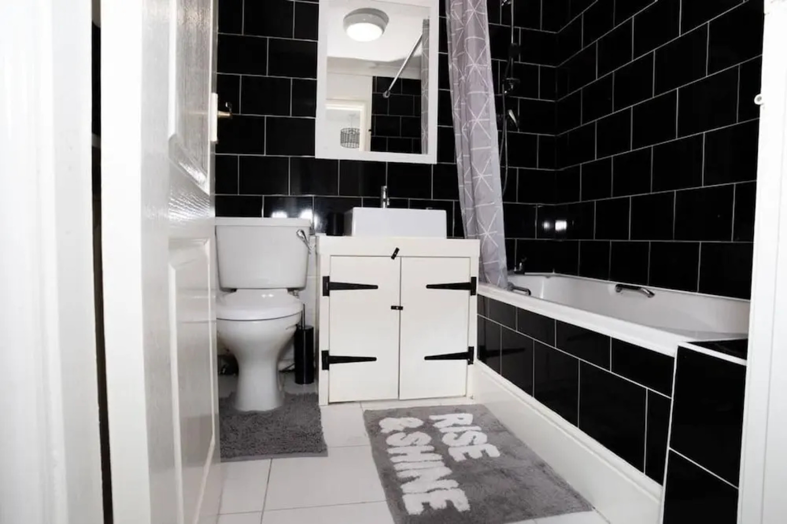 Lovely 2bedroom Home in Haydock With Free Parking