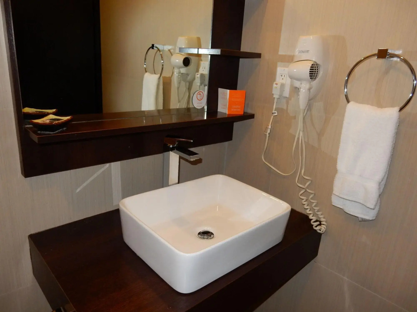 voco Surfside Aruba by IHG