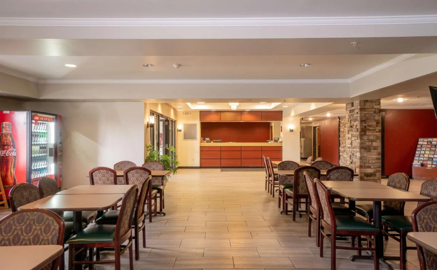 Red Roof Inn & Suites Indianapolis Airport