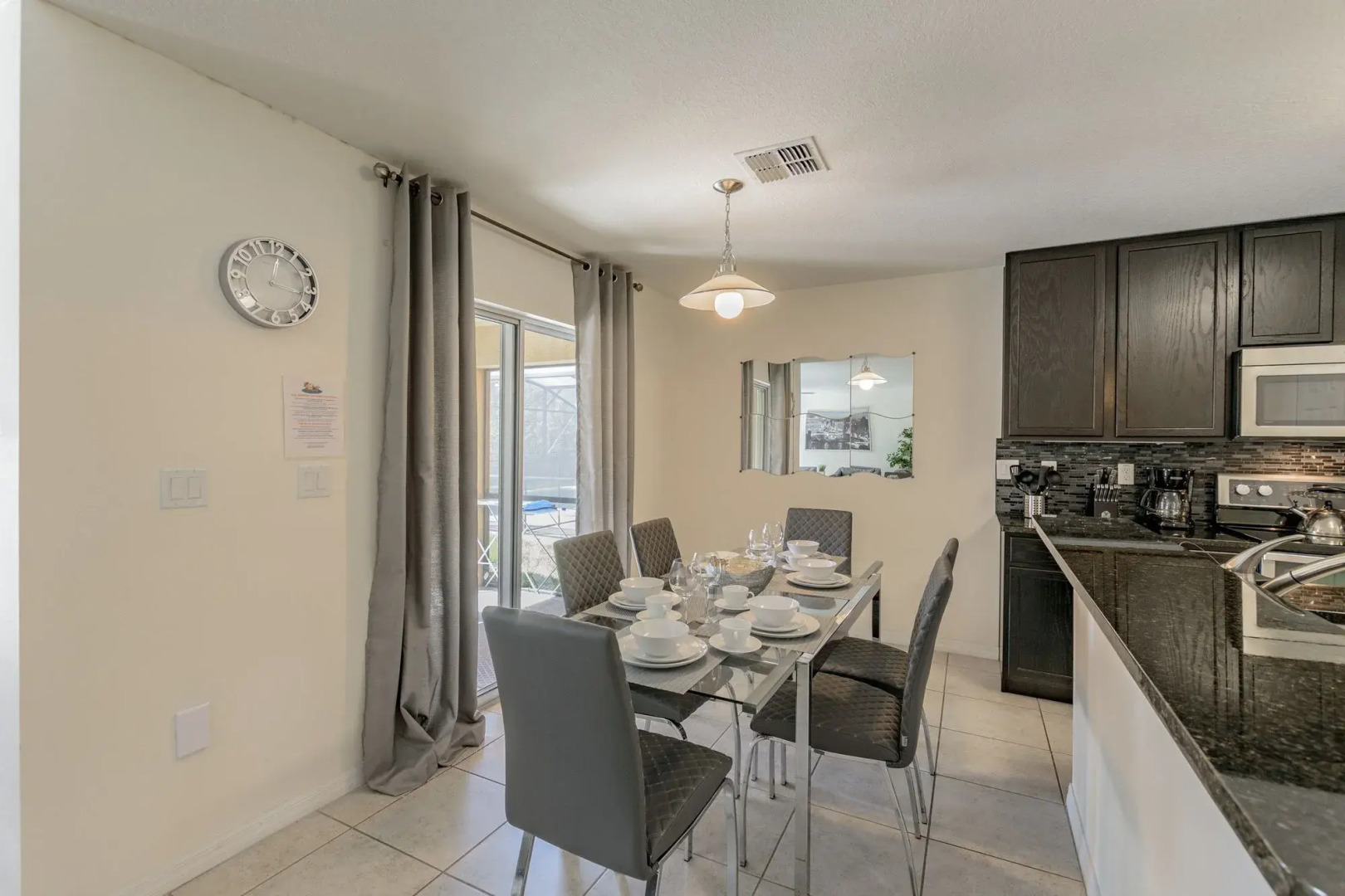 4 bed House/w pool & Garage