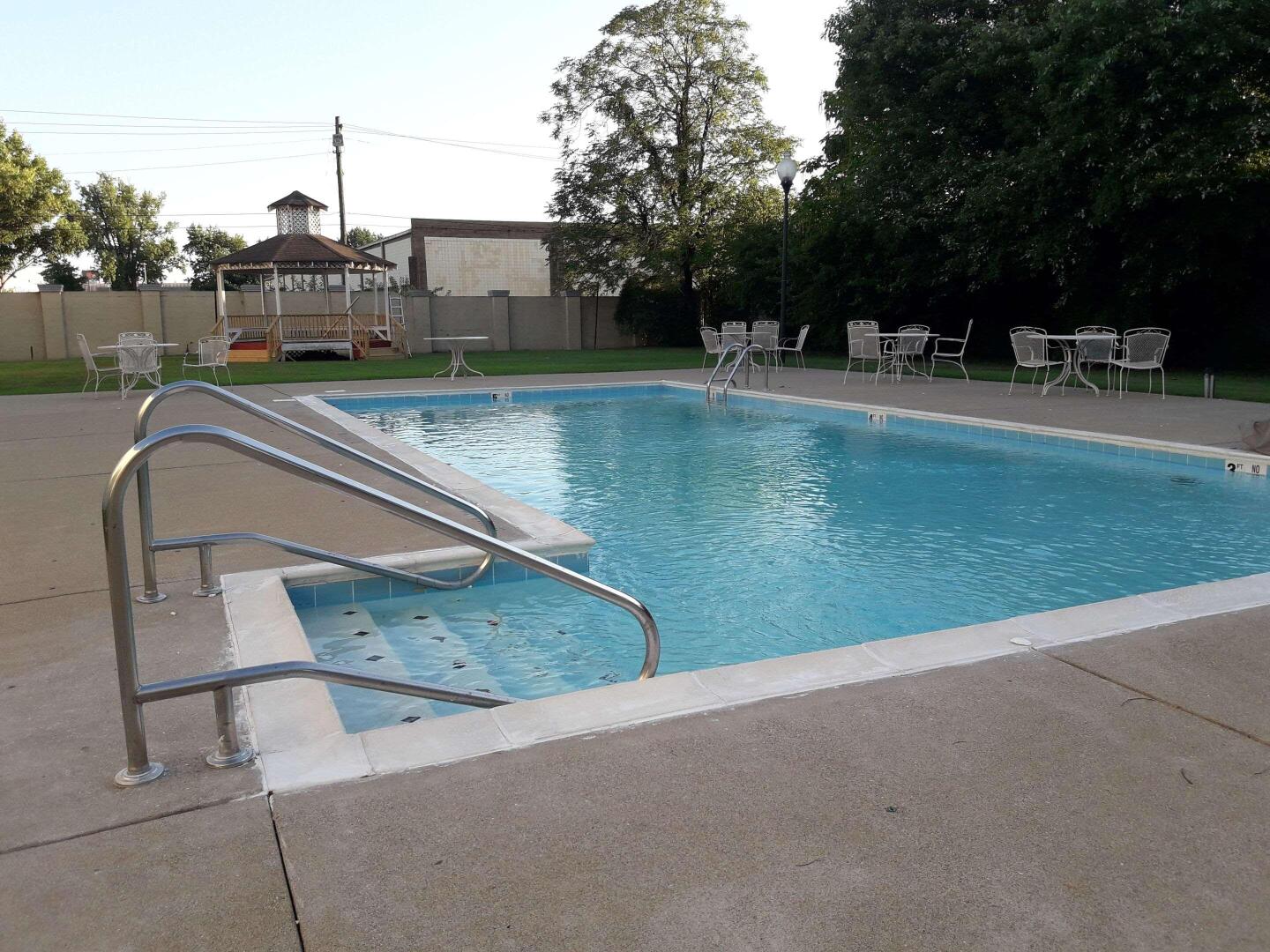 Days Inn Louisville Central University & Expo Center