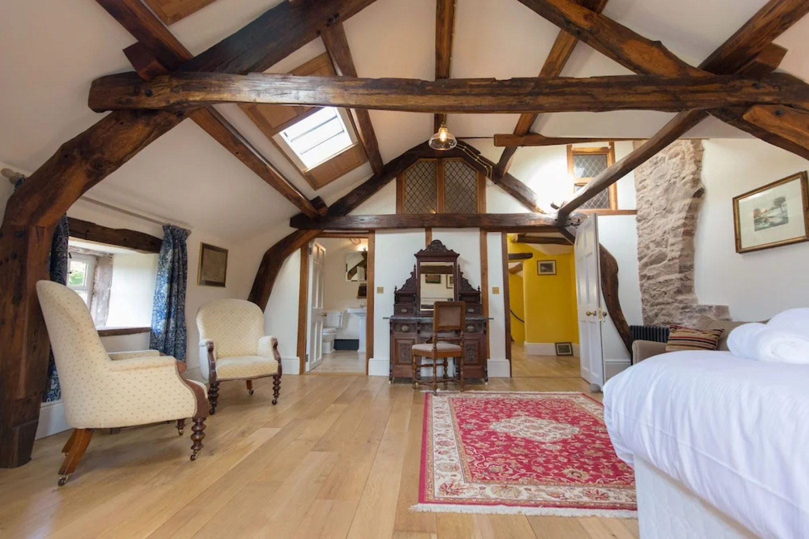 HAILE HALL Private Wing 4 Ensuite Bedrms