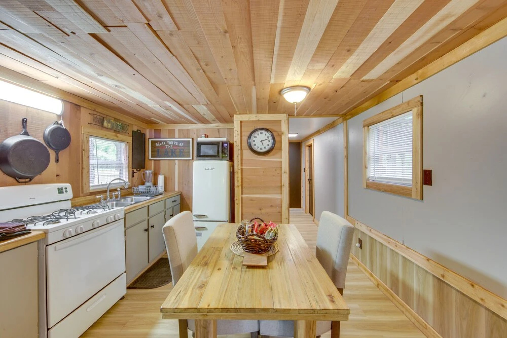 Hemphill Home w/ Community Perks < 1 Mi to Water!