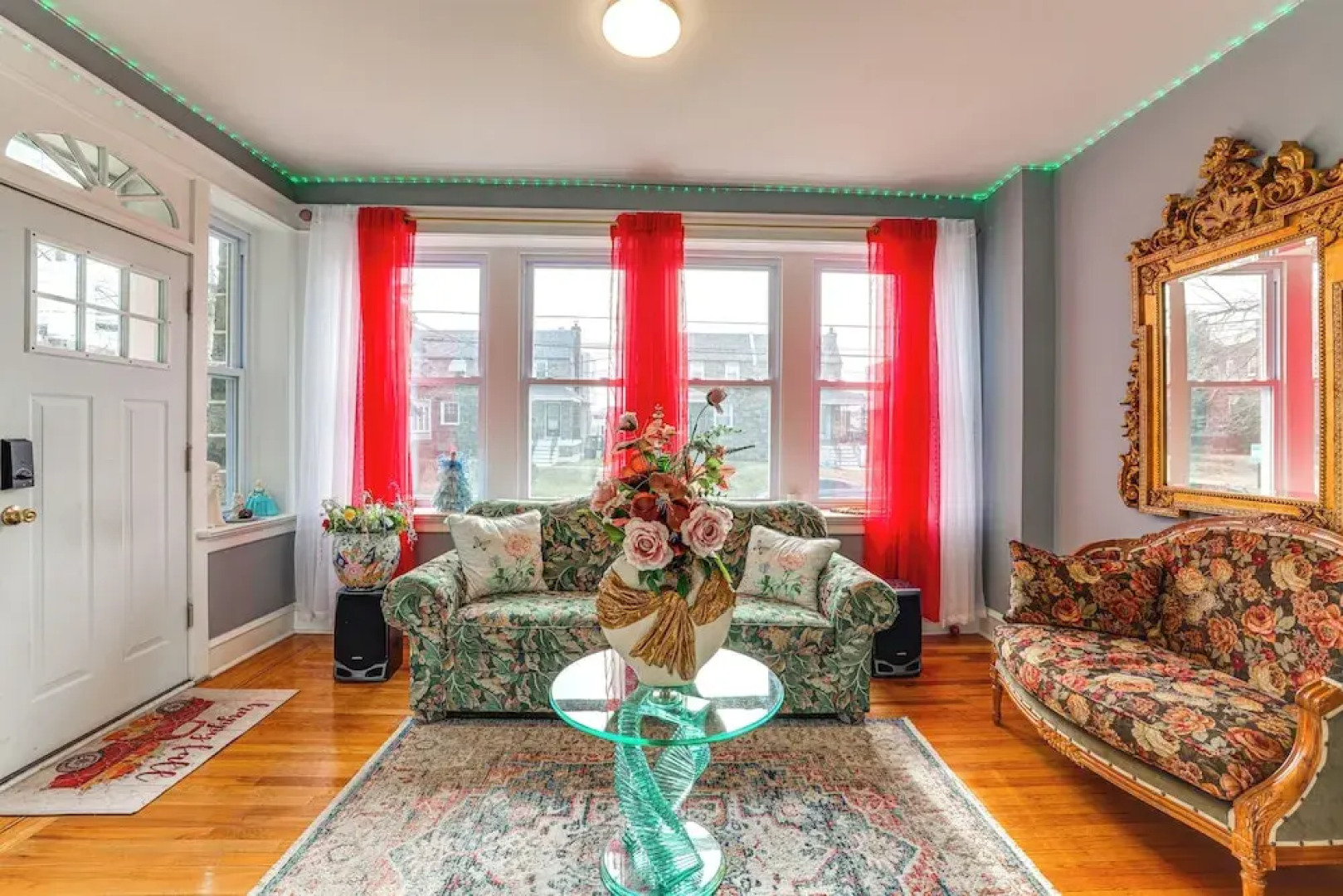 3 Mi to Penn: Pet-friendly Townhome in Yeadon!