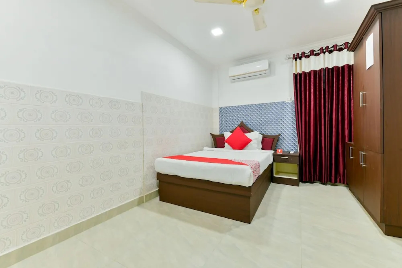 OYO 16532 Anchor House Hotel