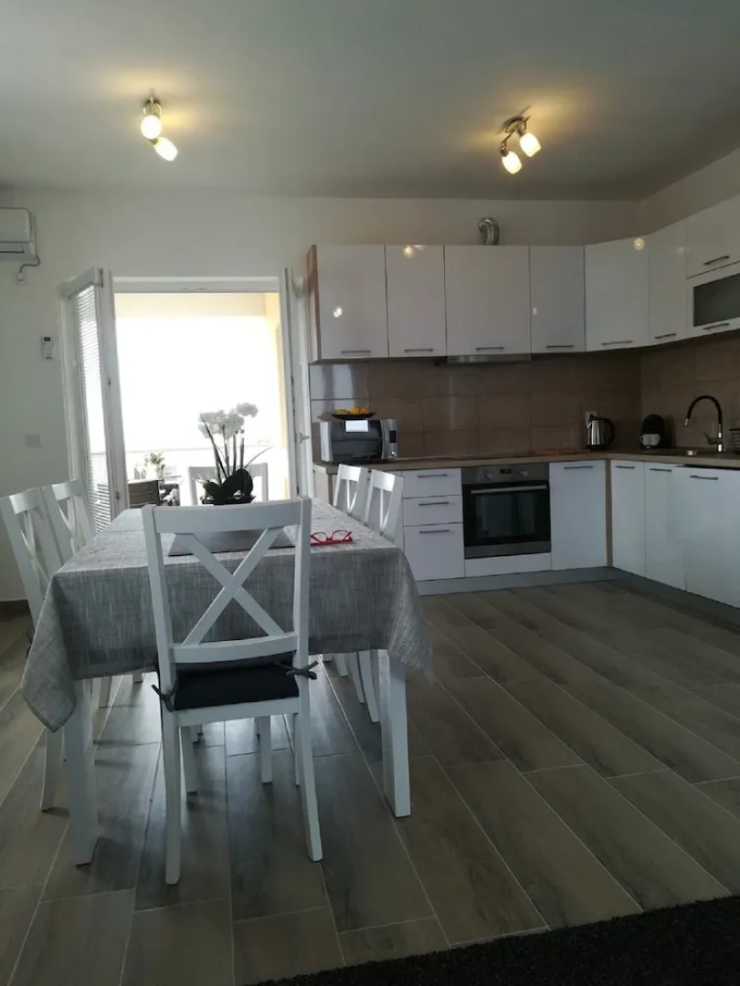 Apartment Villa Bijele Stijene