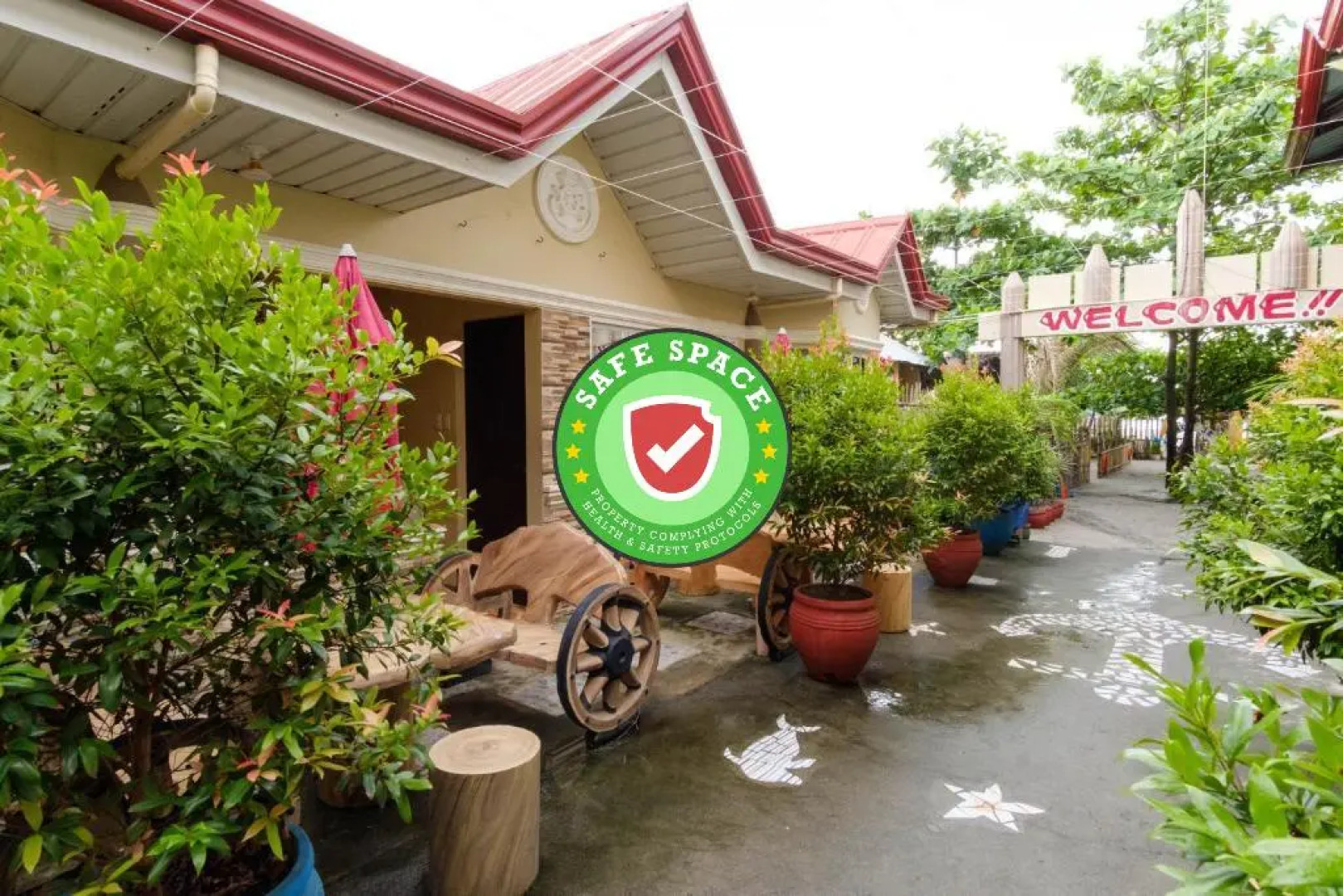 RedDoorz @ Prince JB Beach Resort Zambales - Vaccinated Staff