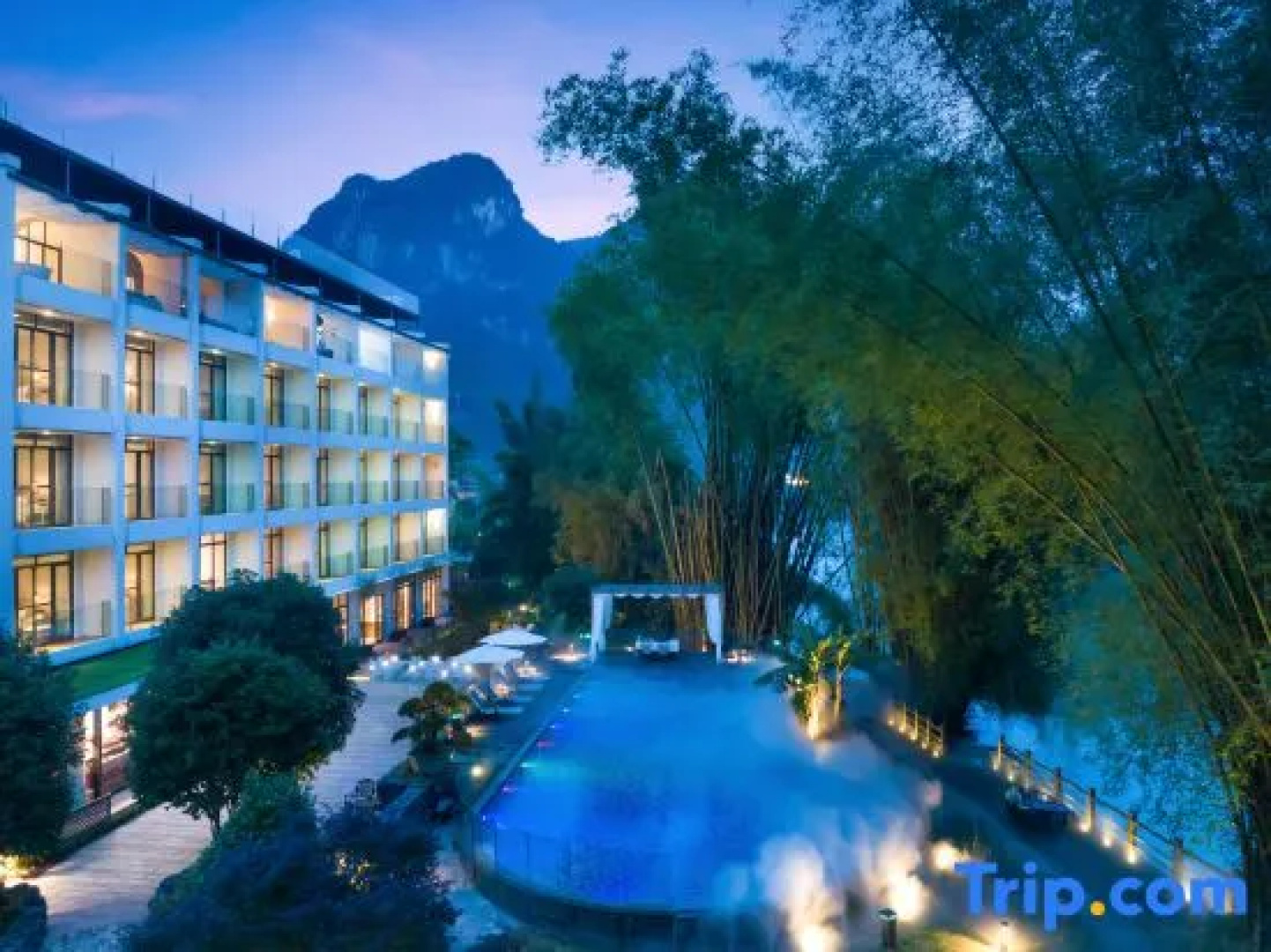Courtyard Hotel - Yulong River Branch