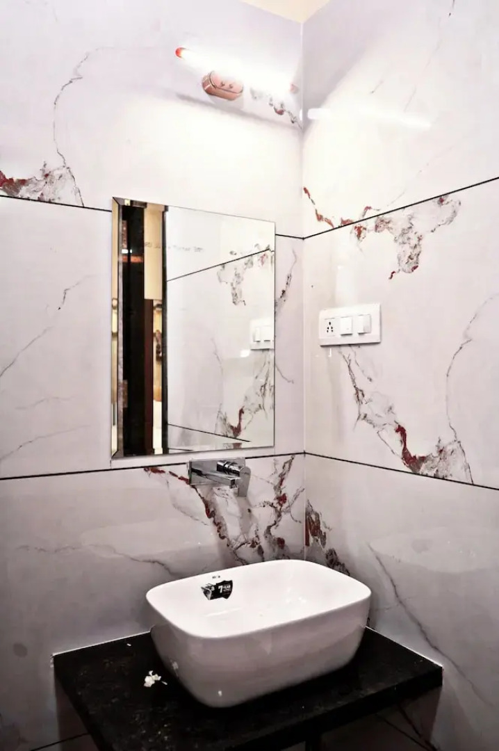 Hotel Shubhaarambh Khandwa