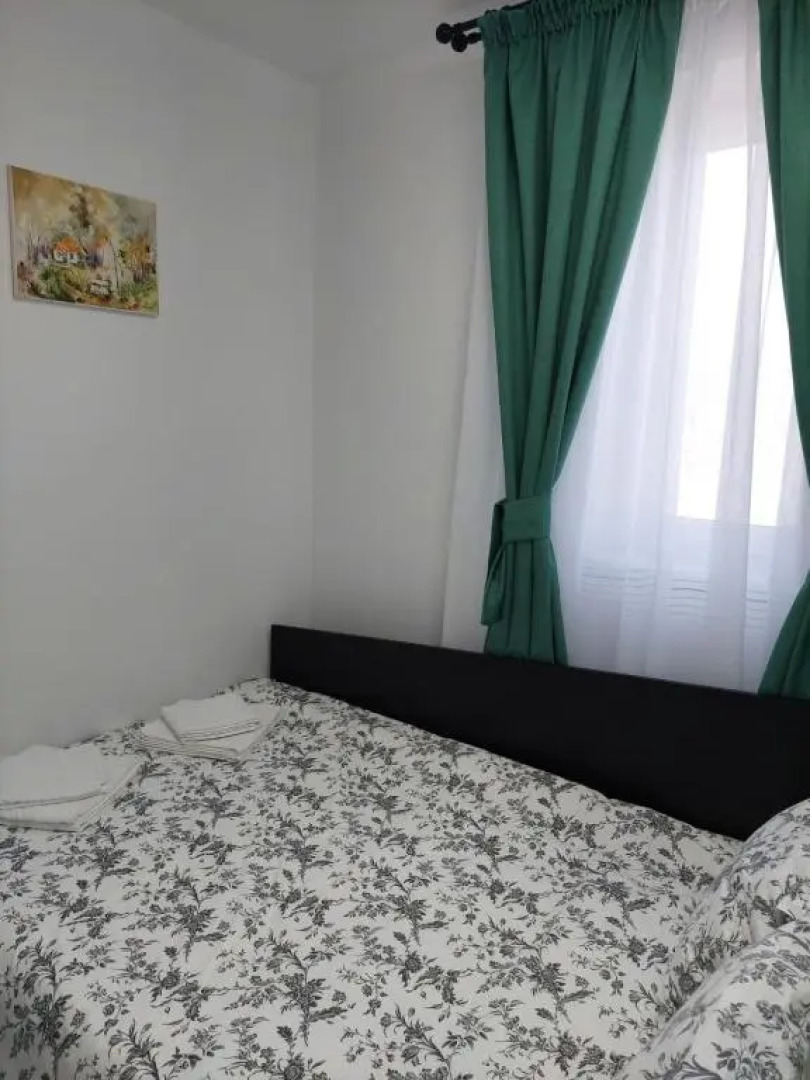 Vila de pe Lac Amara