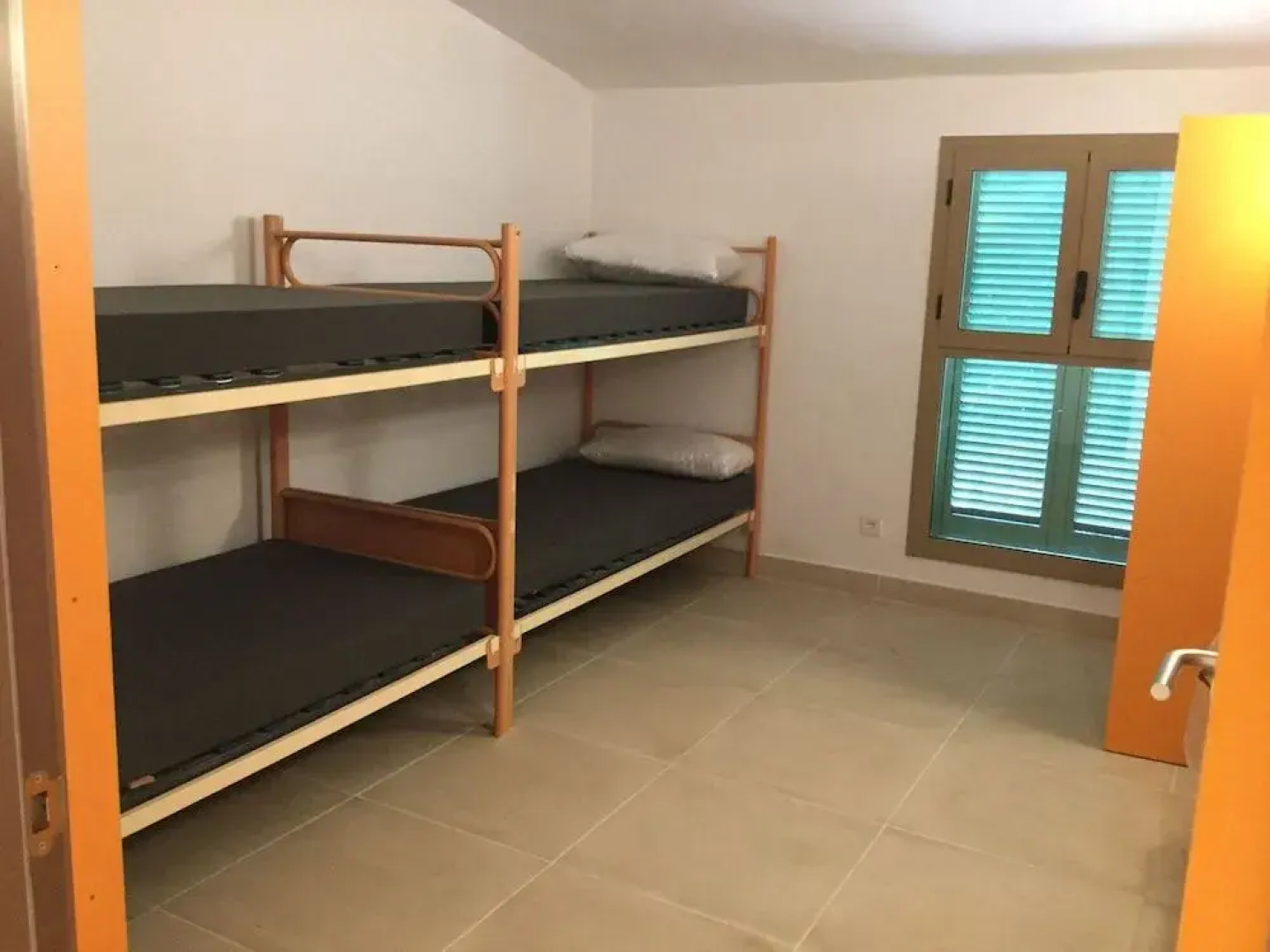 Hostel Alberg Binicanella