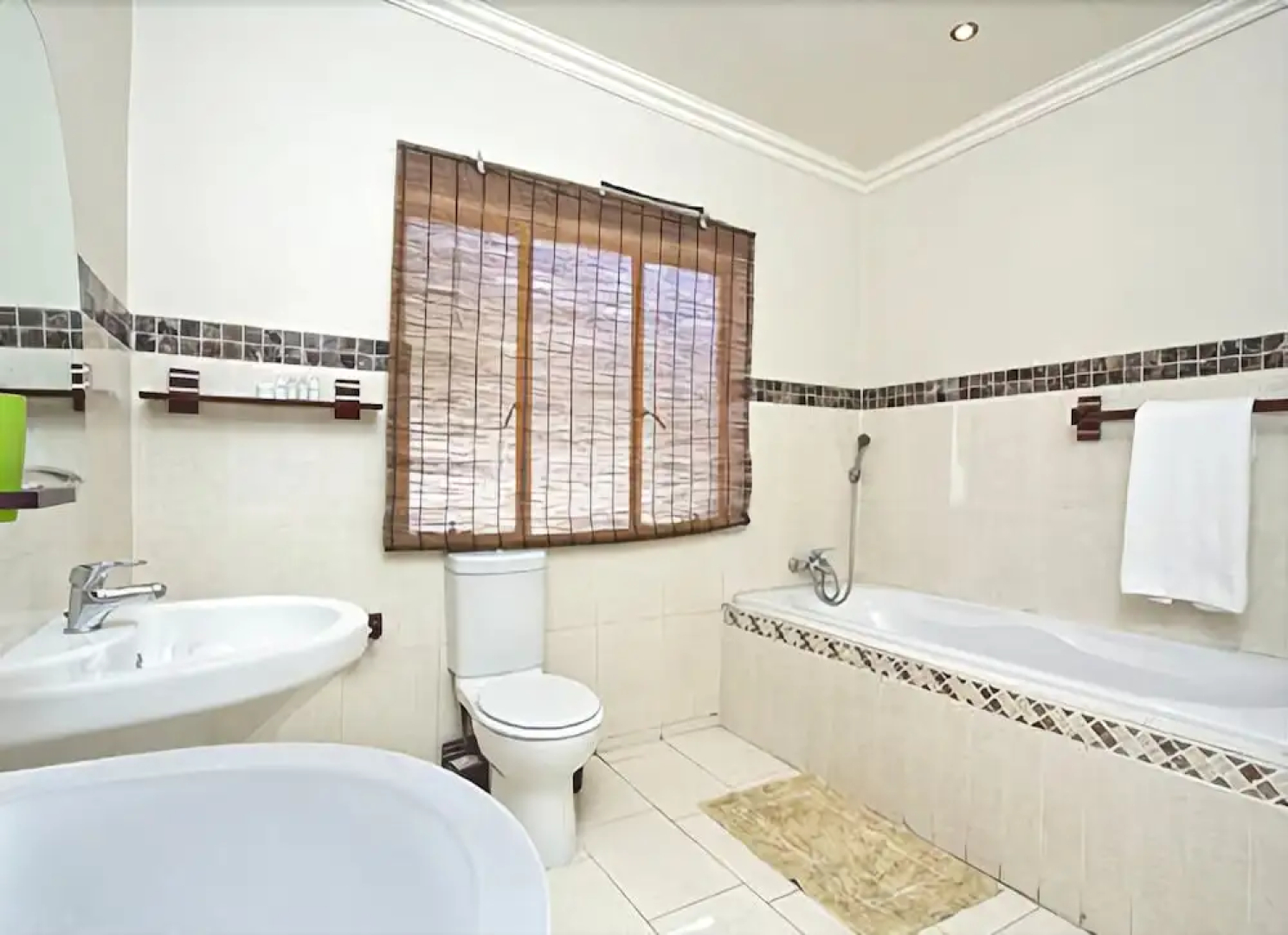 Anashe Guest House