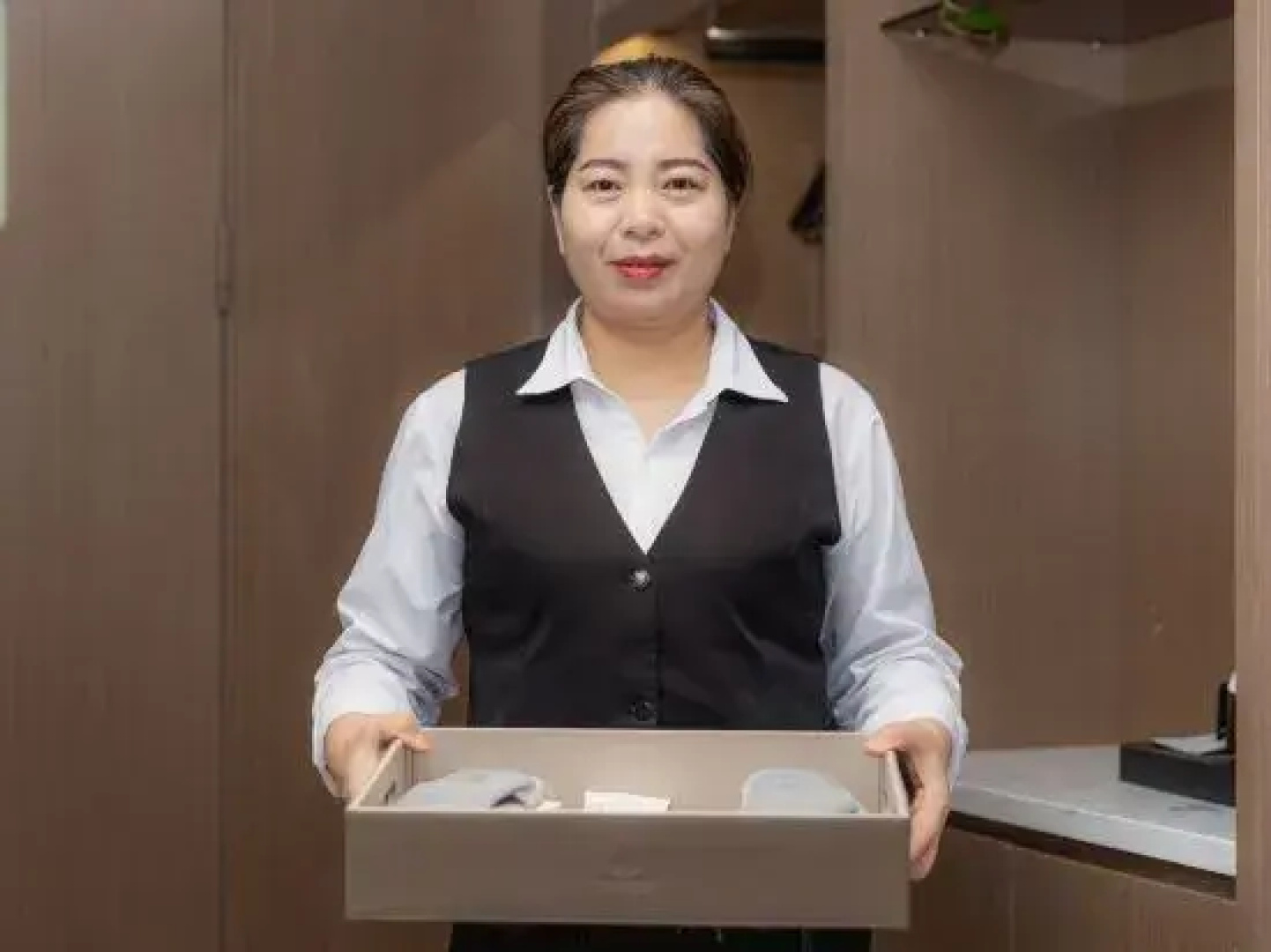 Grand Rezen Hotel Tekesi