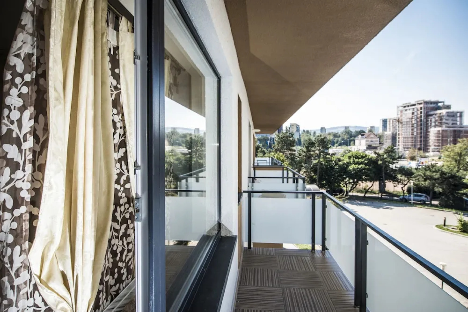 Red Hotel Retro Apartment