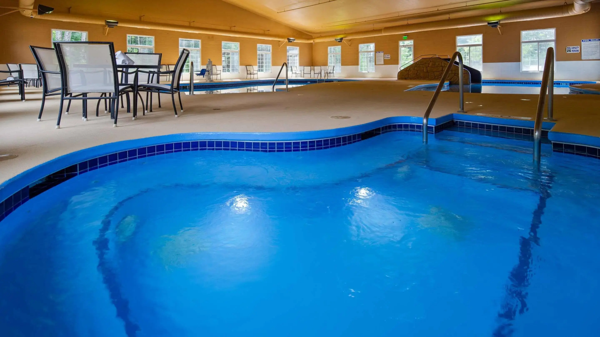 Crandon Inn and Suites
