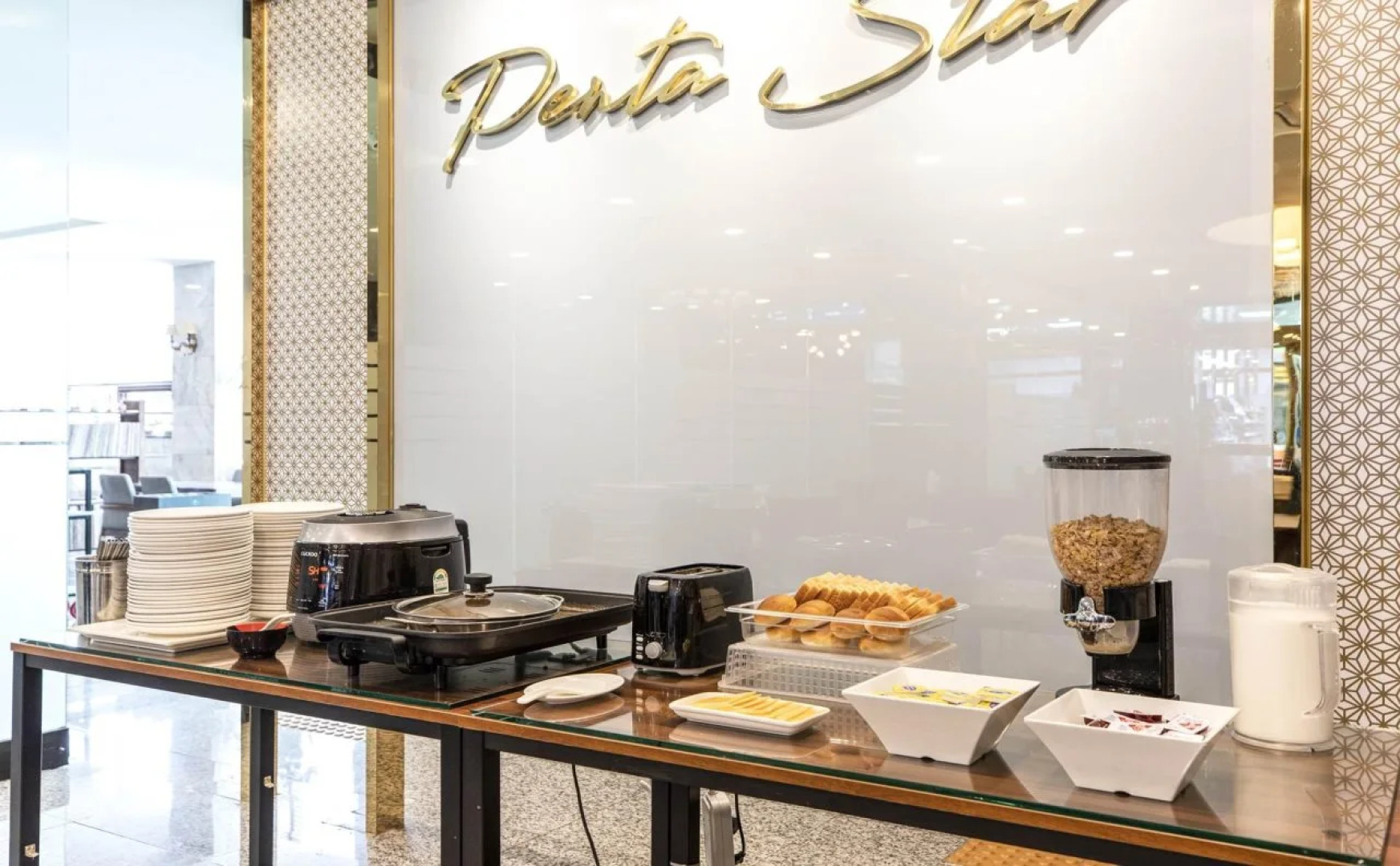 Gimpo Pentastar Hotel