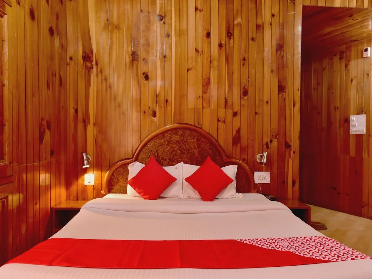 OYO 22620 Orchard Resorts