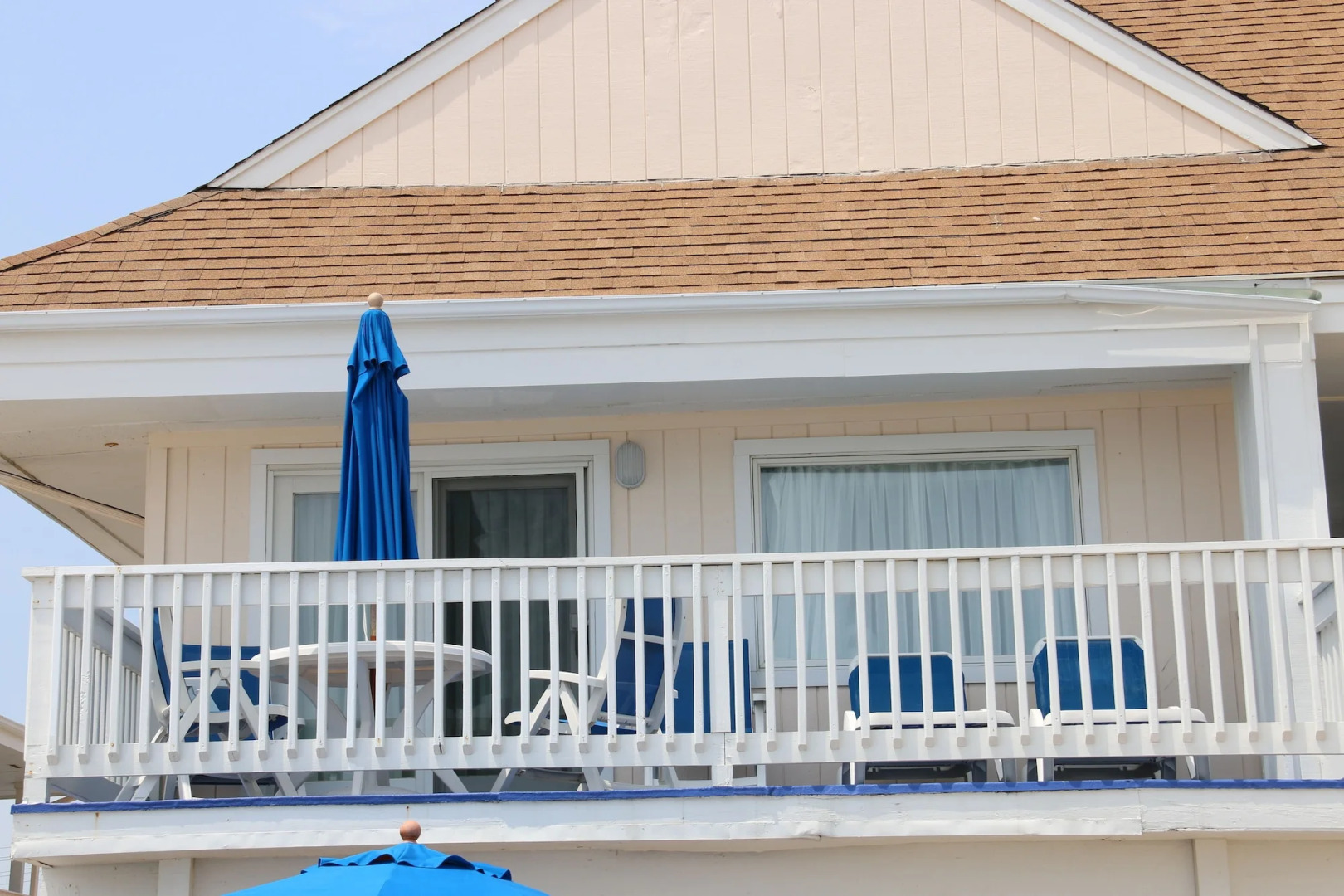 The White Sands Oceanfront Resort & Spa