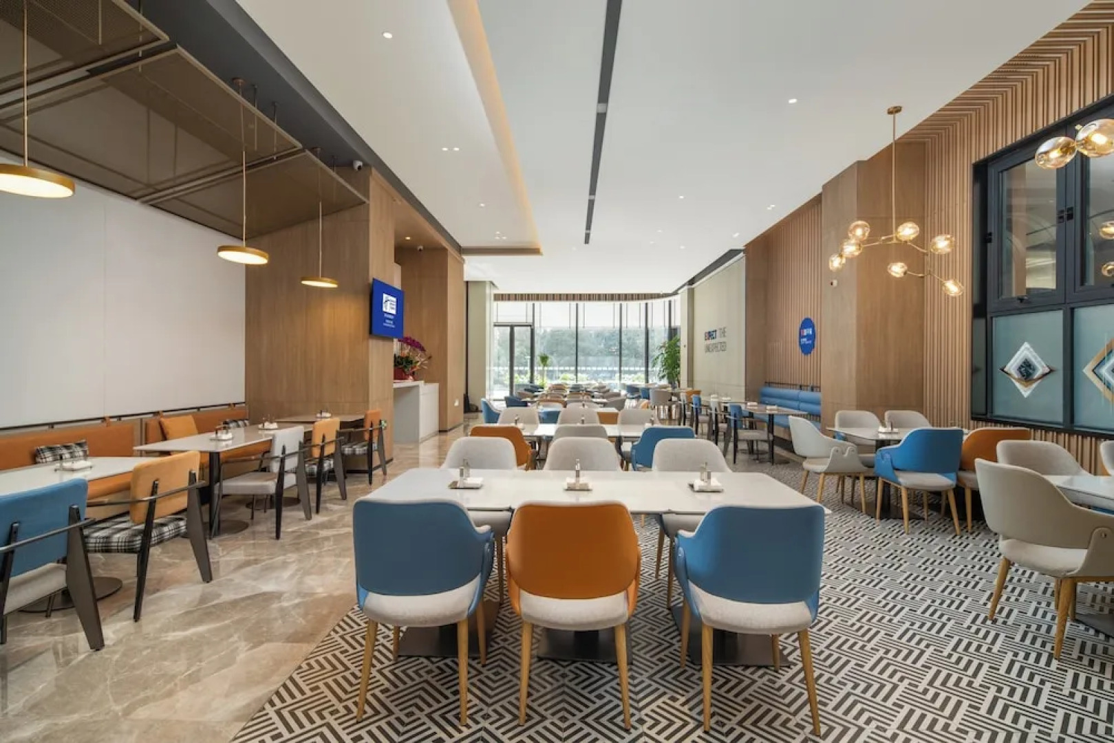 Holiday Inn Express Xi An Aerospace Town by IHG