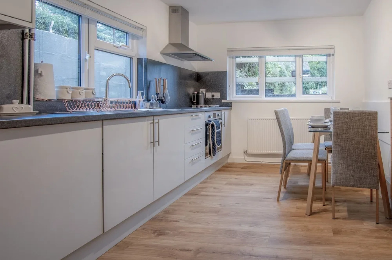 Holloway - 2 Bedroom Cottage - Stepaside