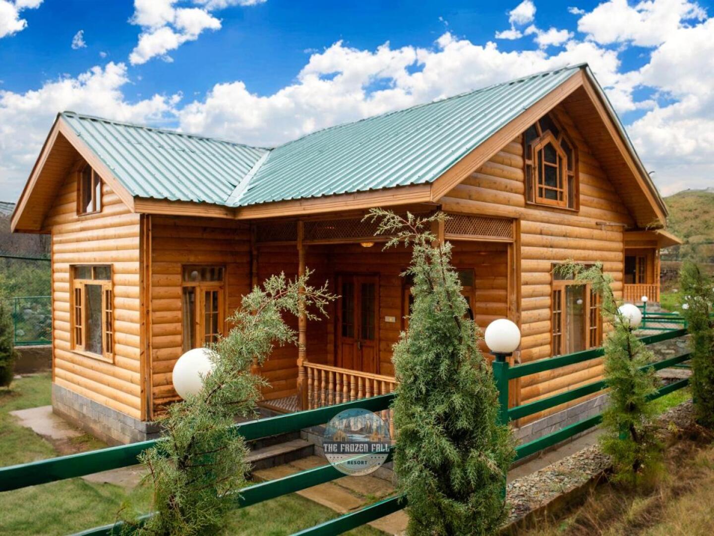 The FrozenFall Resort - Gulmarg