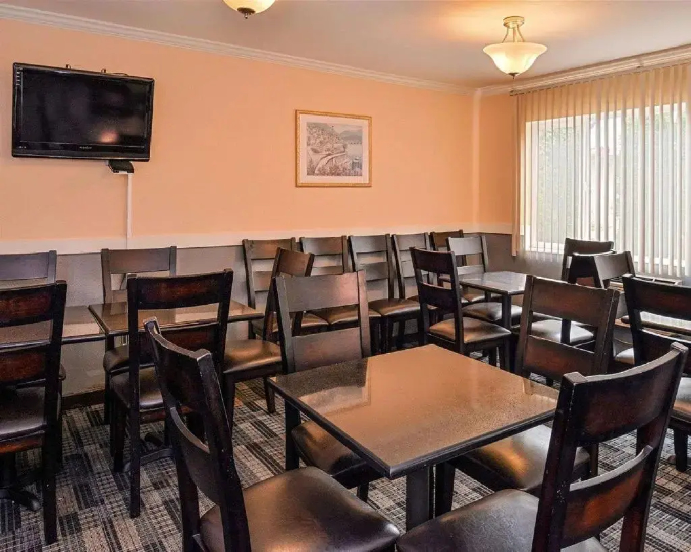 Days Inn Kent - Meeker St.