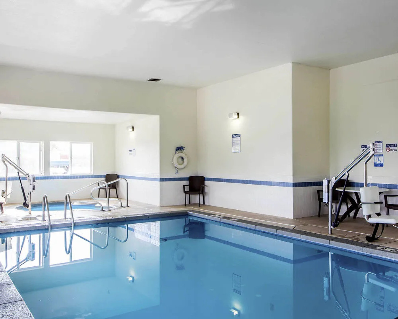 Comfort Inn & Suites