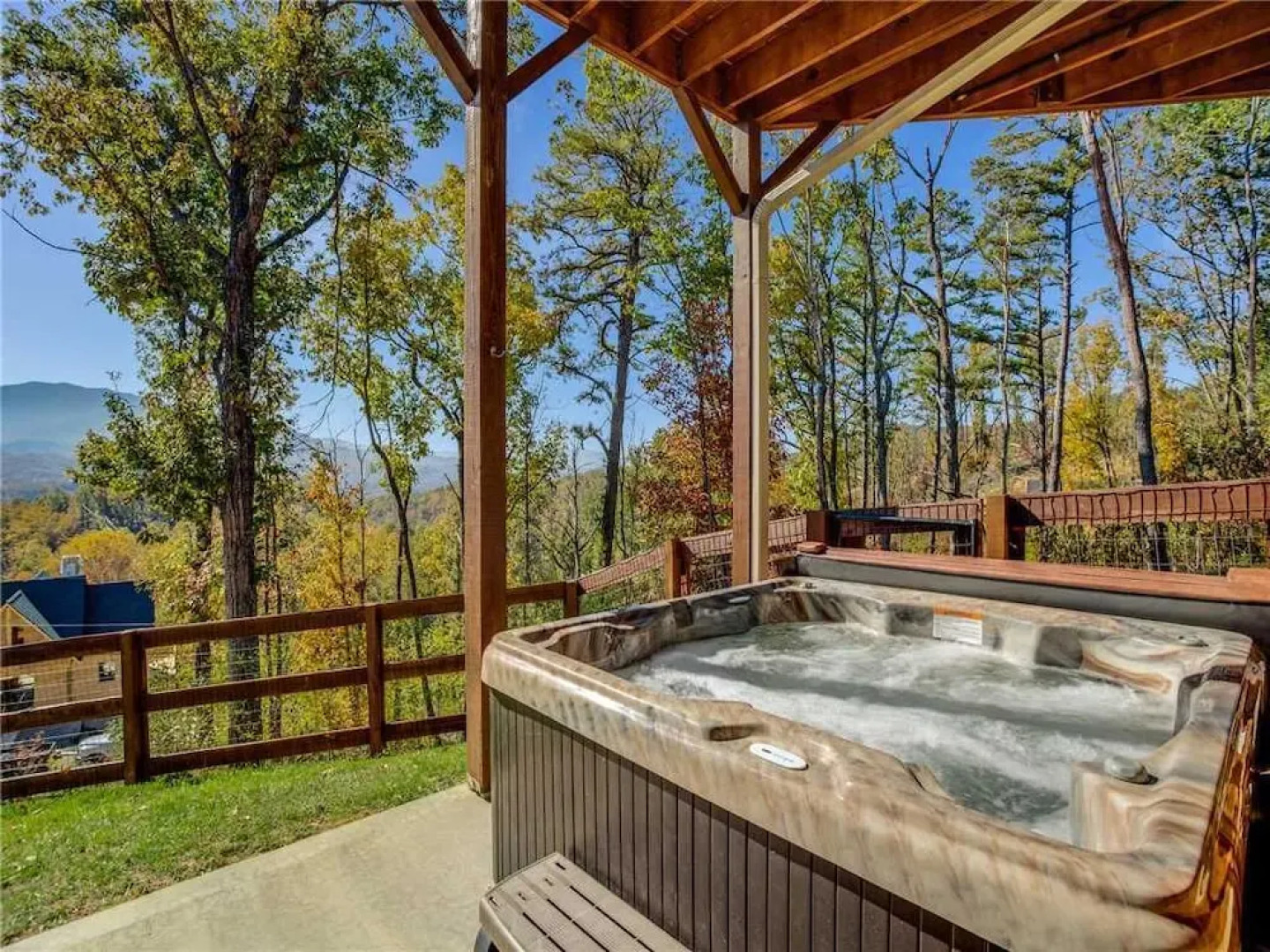 Eagles View - Four Bedroom Cabin