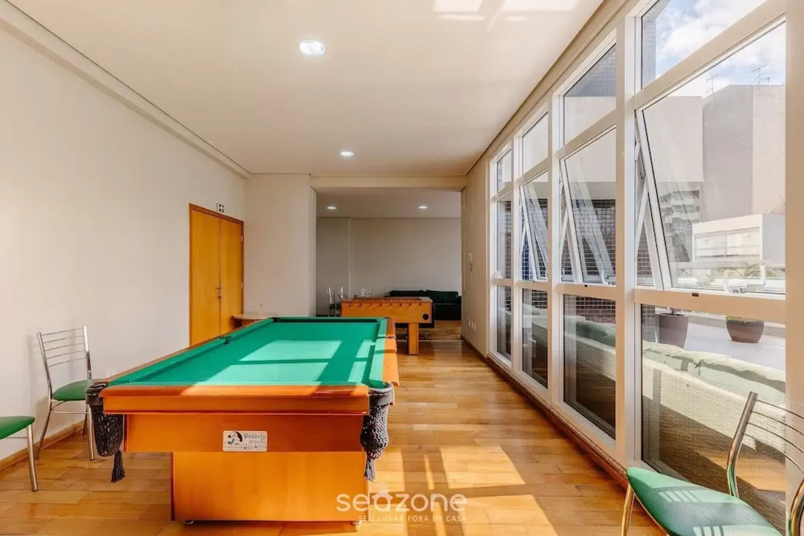 Studio in Condominium With Pool and Gym Nwc1510