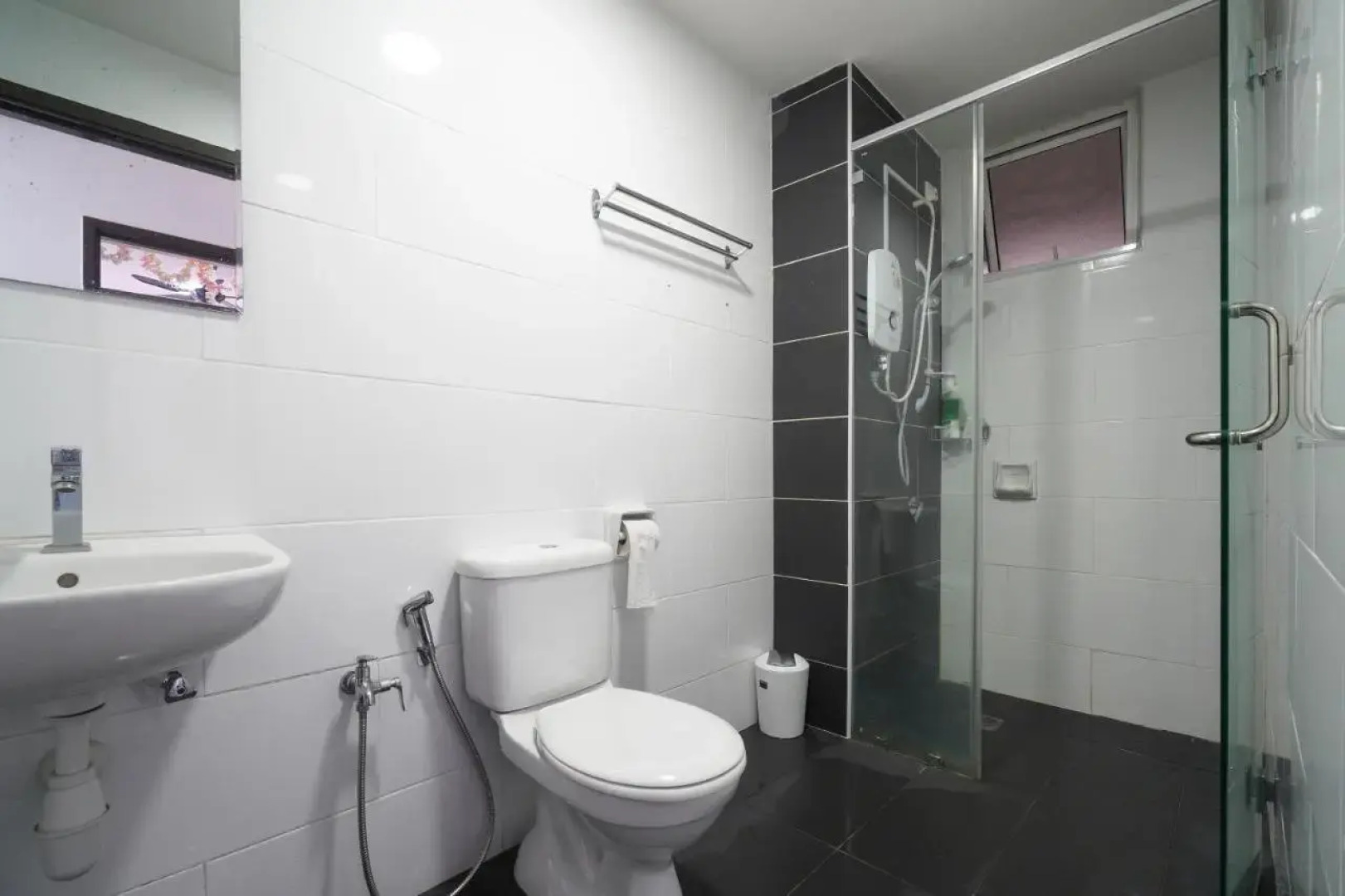 Lovely 2Br Majestic Condo 6 Pax Pool View