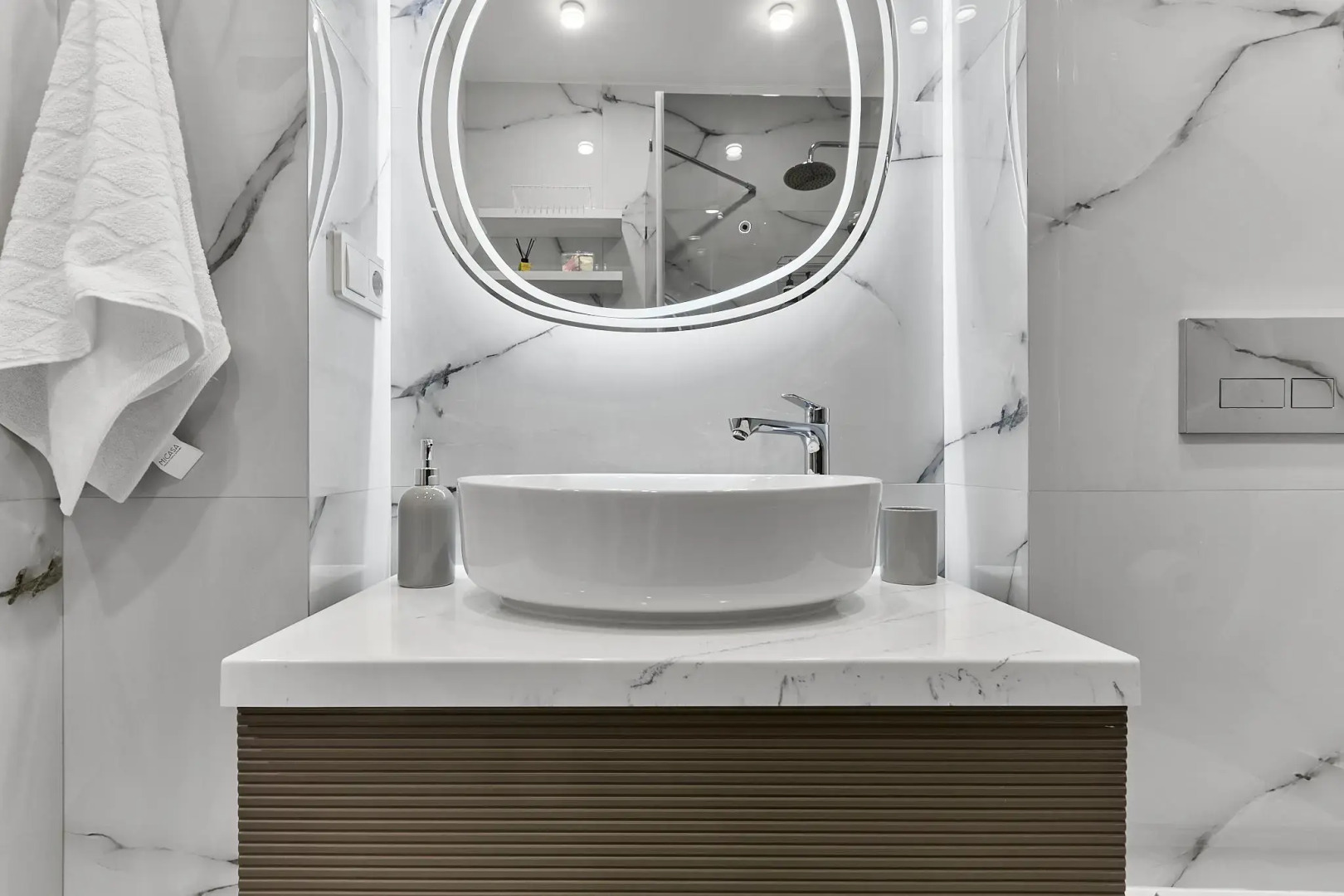 Атмосфера на улице Конгрессная 33