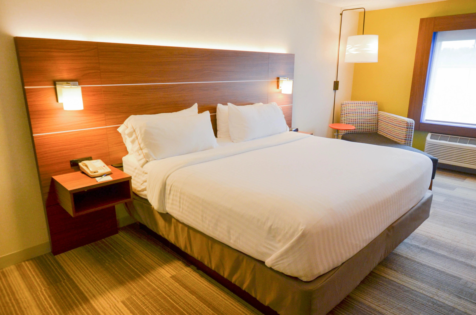 Holiday Inn Express Pittsburgh-Bridgeville by IHG