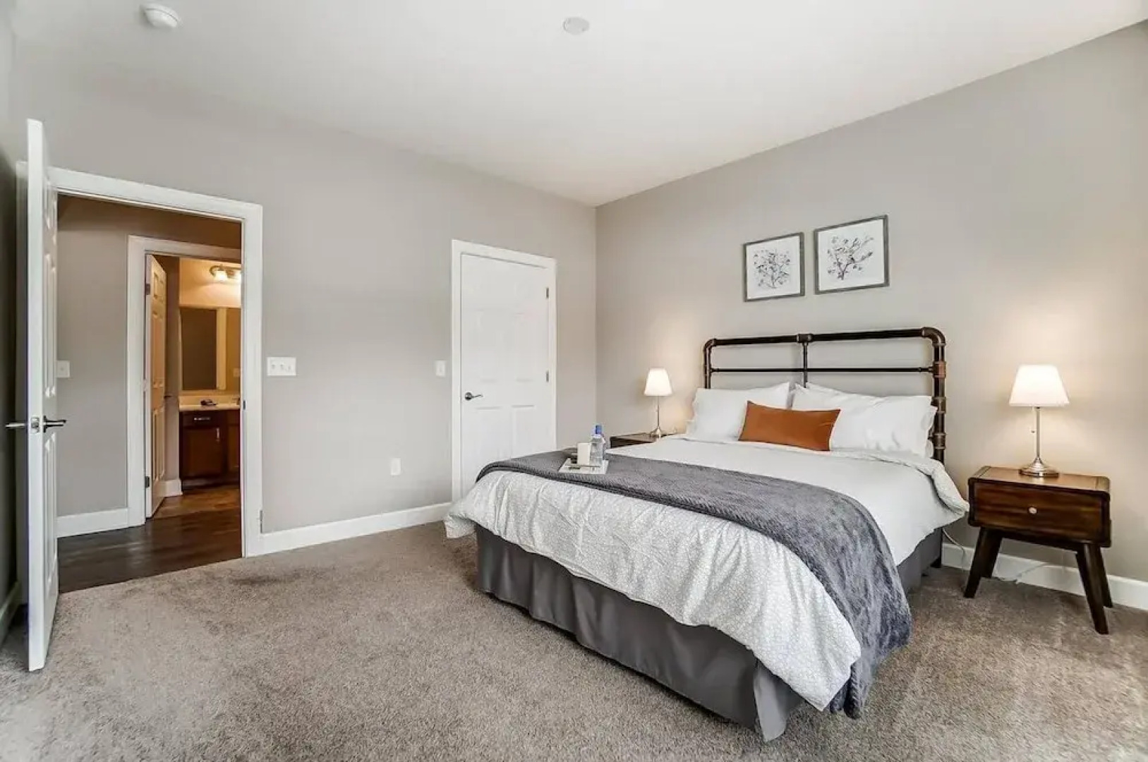 Walkable Pet-friendly 2BR 2BA On 1st Floor