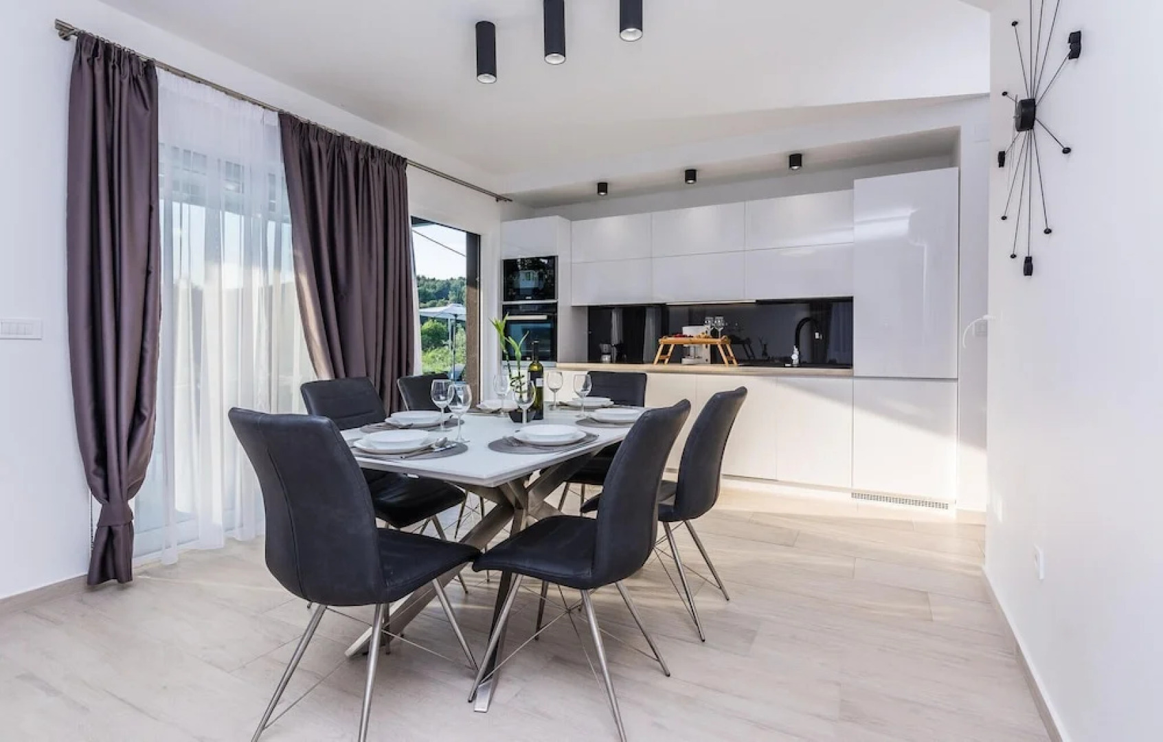 Awesome Home in Zdrelac with Outdoor Swimming Pool, Hot Tub, 3 Bedrooms