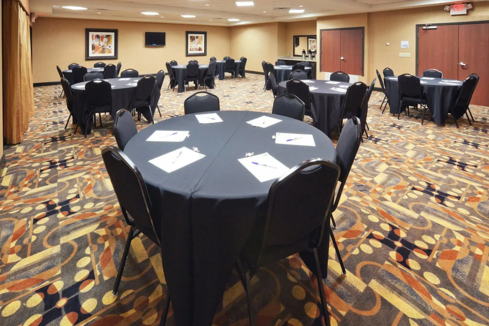 Holiday Inn Express & Suites Denton North by IHG