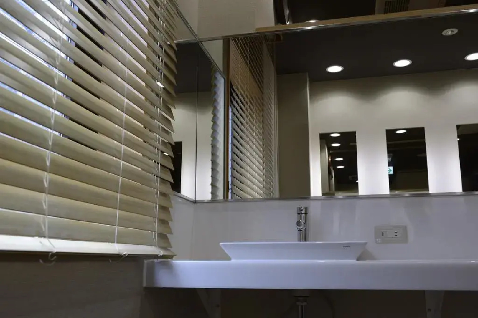 Отель Natural Hot Spring Midosuji Hotel