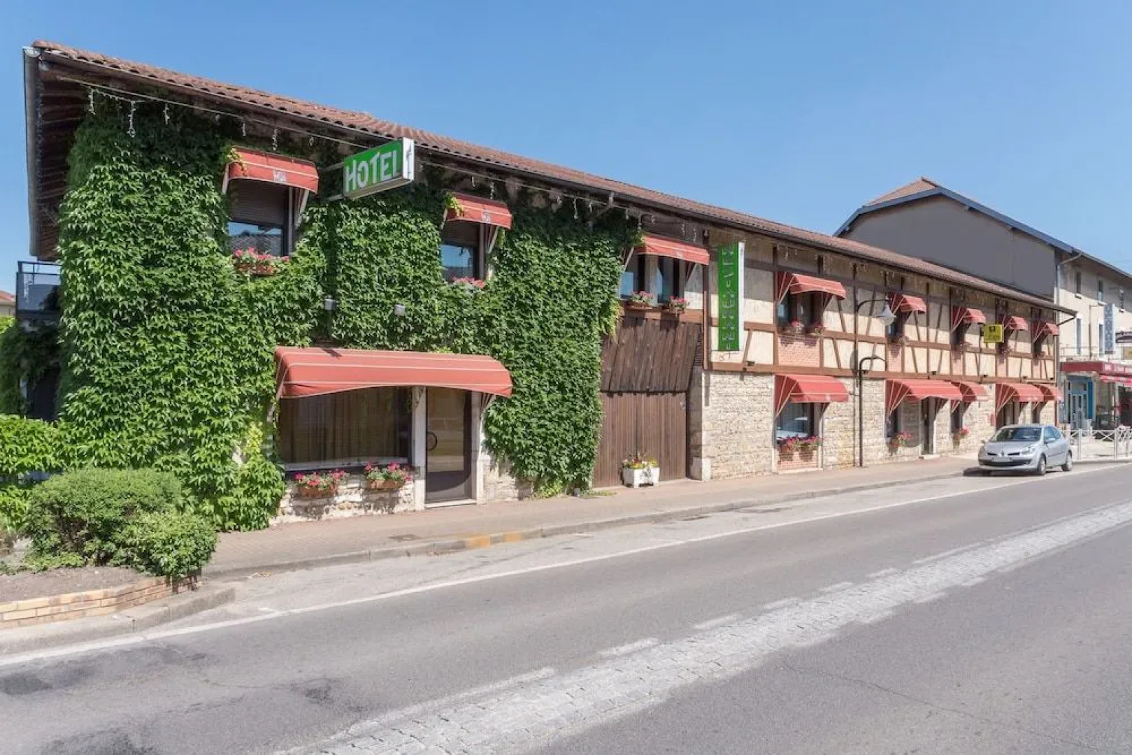 Hôtel Restaurant Laurent Perréal