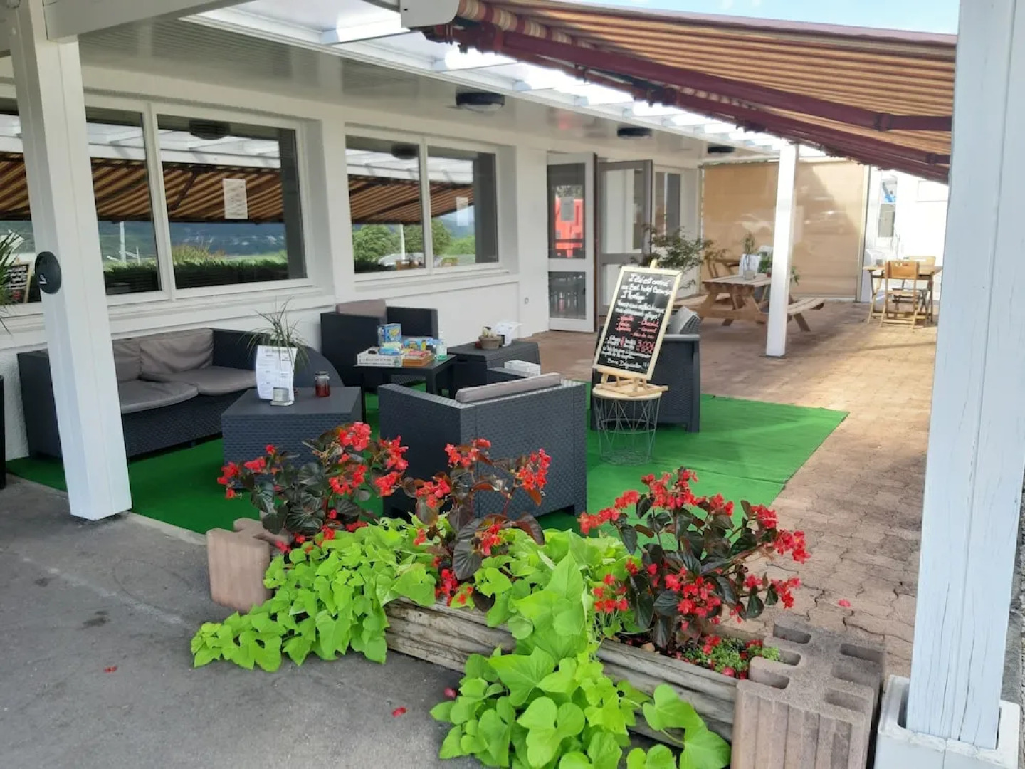 Hotel Kyriad BESANCON - Palente