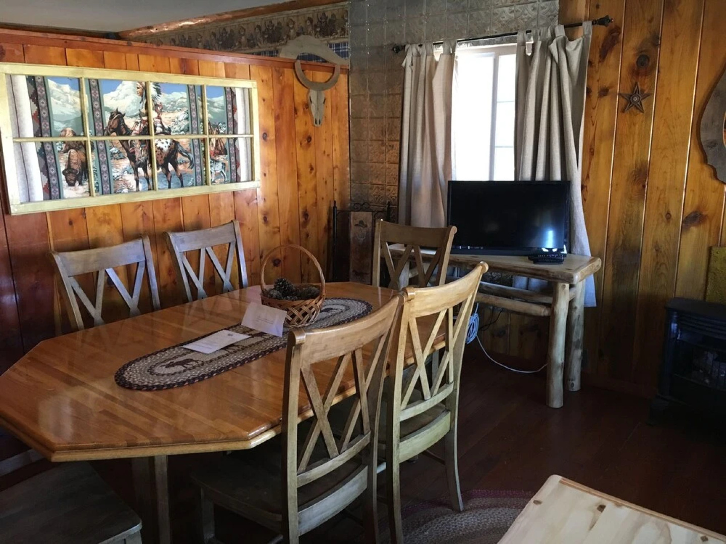 Chinook Cabins & RV Park