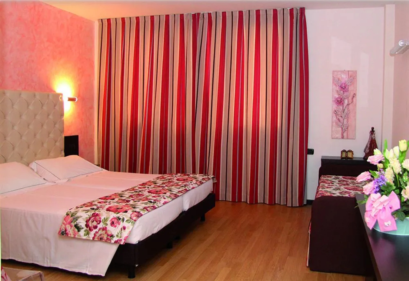 Continental Urban Art Hotel