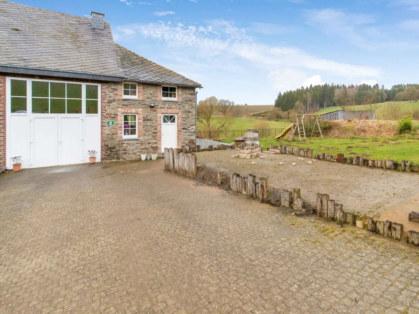 Cozy farmhouse in Brisy with sauna