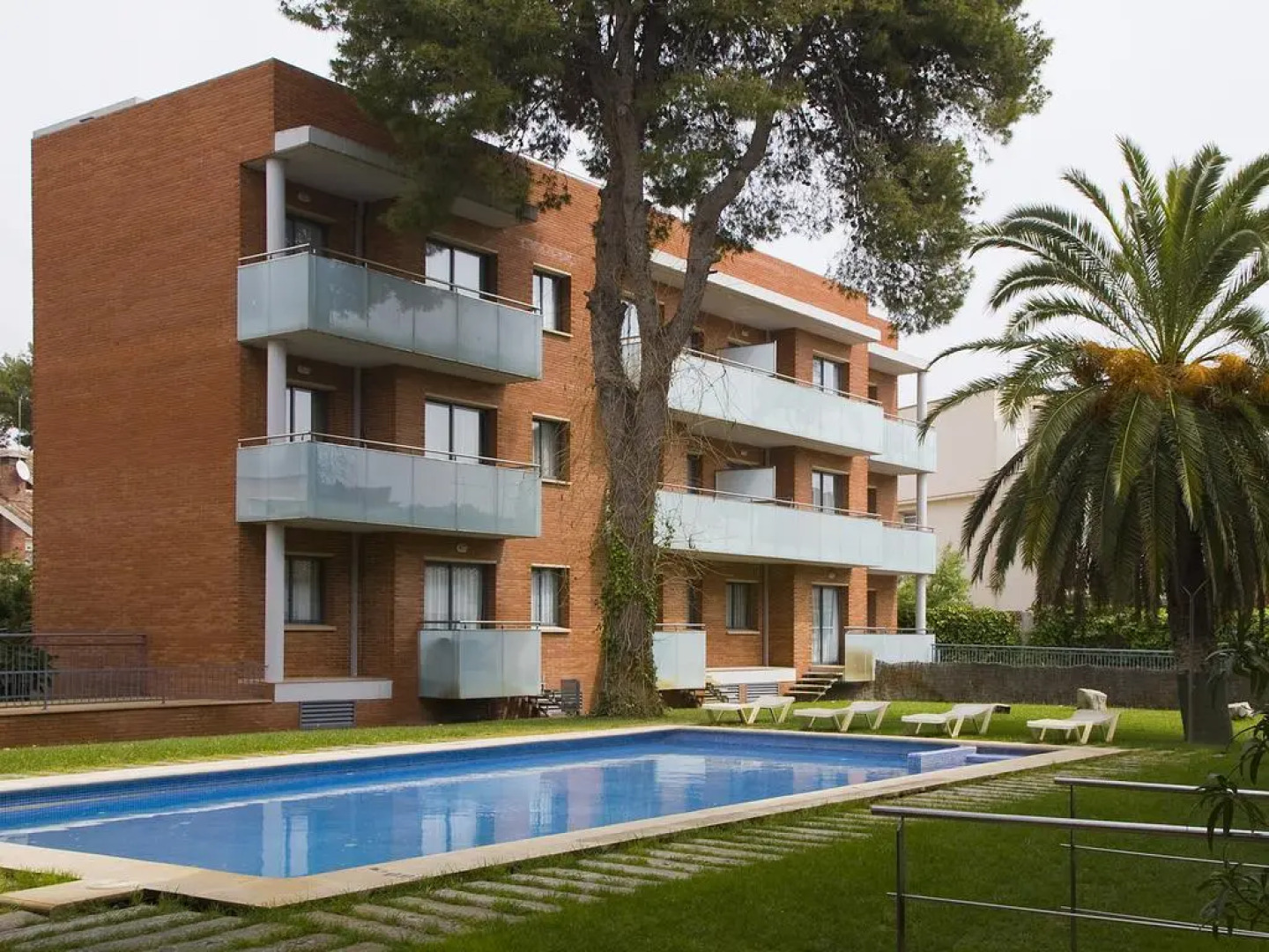 SG Costa BCN Apartments