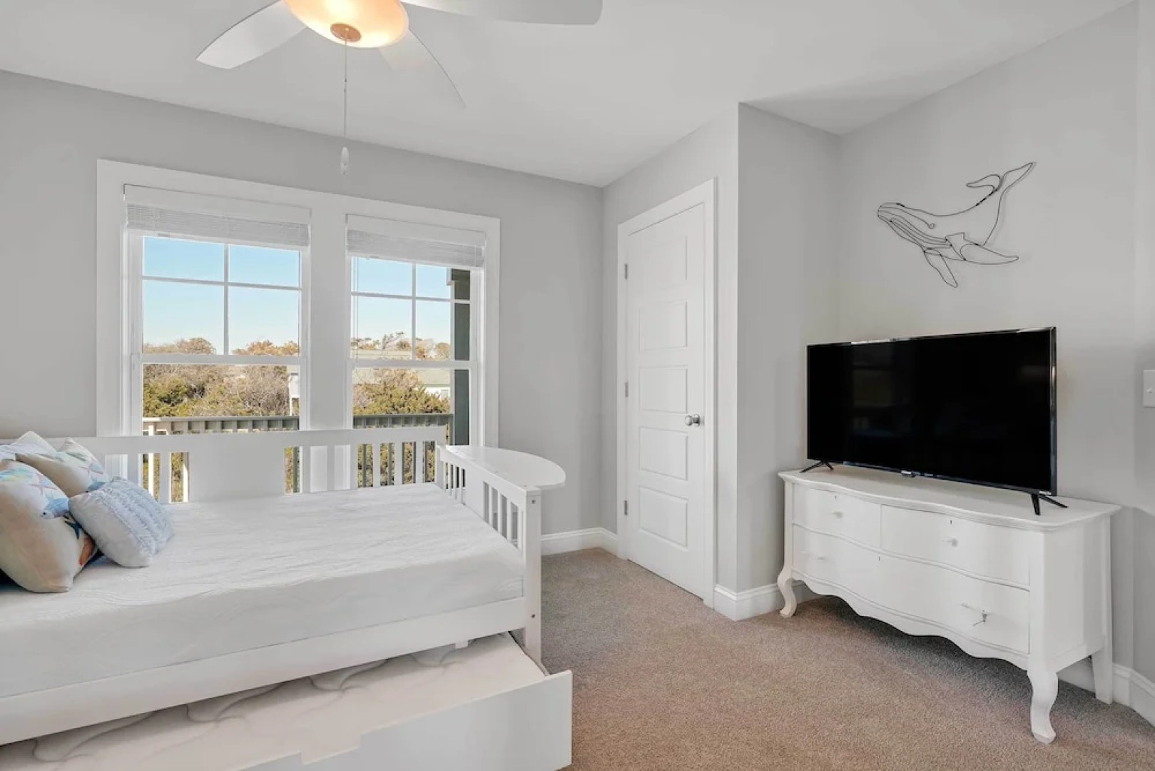 Oak Island Escape w/ Saltwater Pool, Walk to Beach