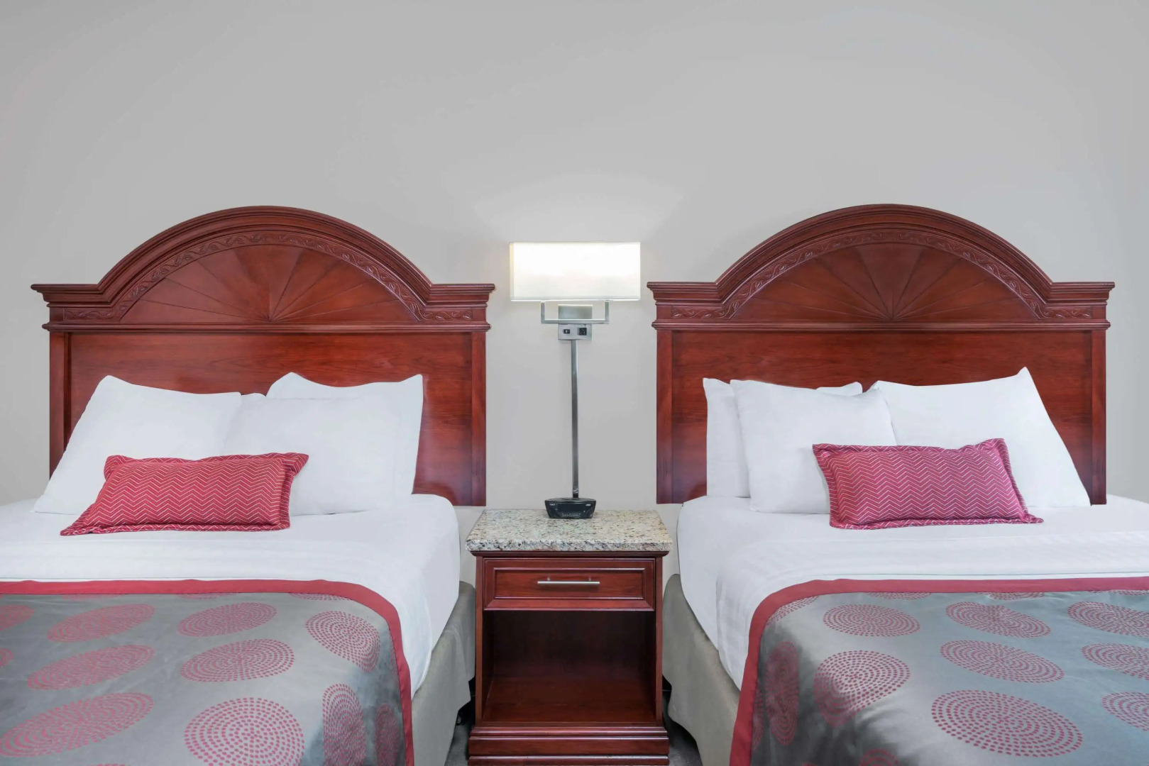 Ramada by Wyndham Minneapolis Golden Valley