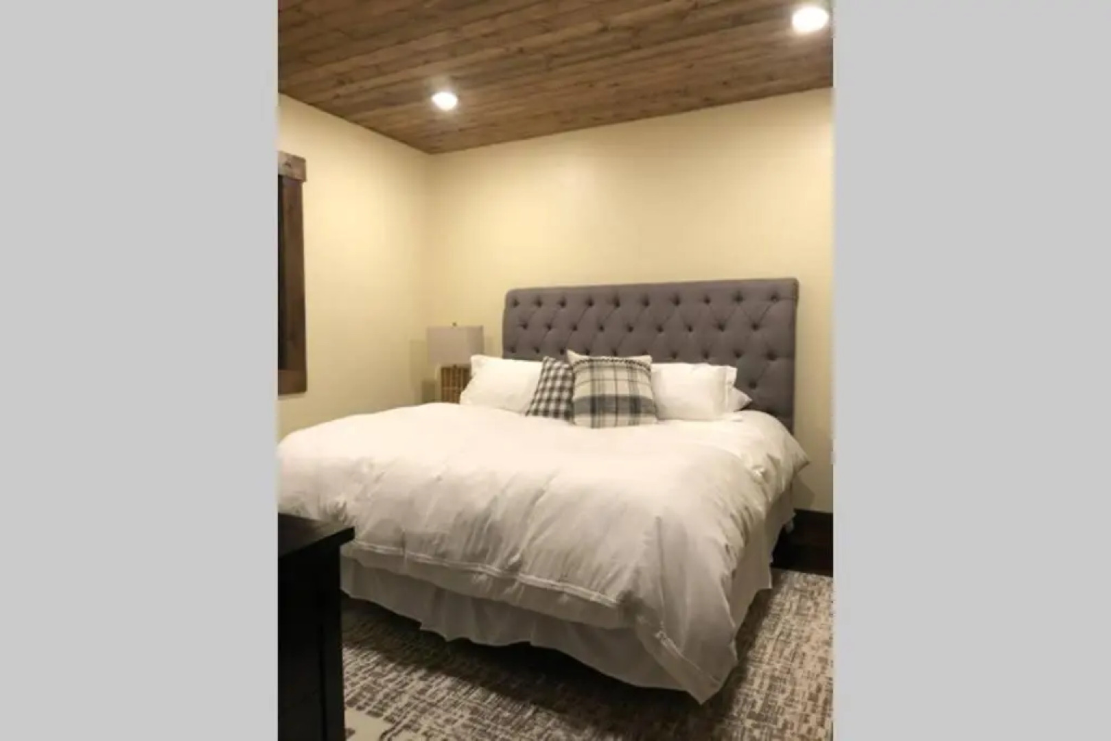 Yellowstone Crossing Lodge