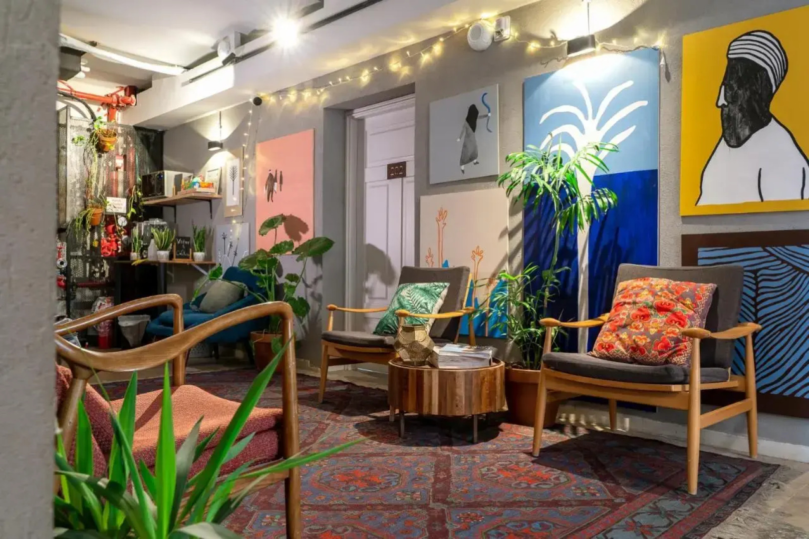 THE GUTMAN TLV - Neve Tzedek