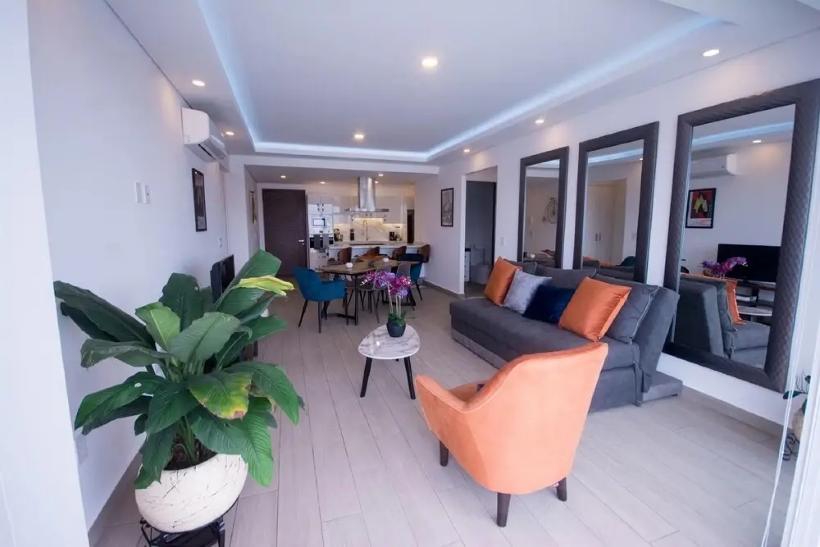 Real View Towers E506 by Casago