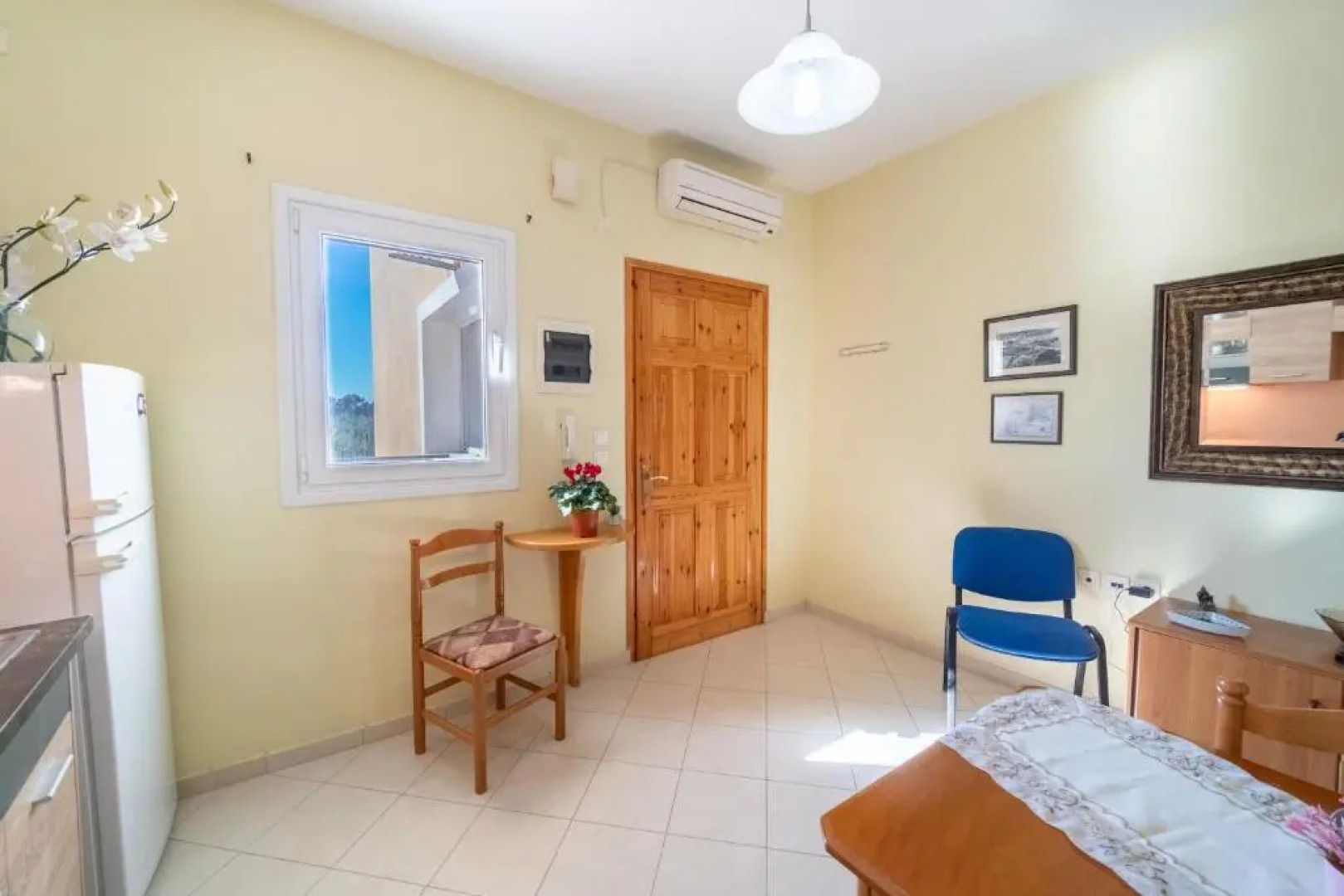 Afrodite Lefkimmi Apartment 1